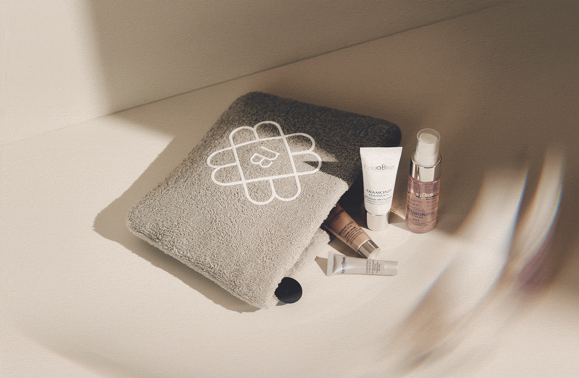 Diamond skincare duo complimentary gift